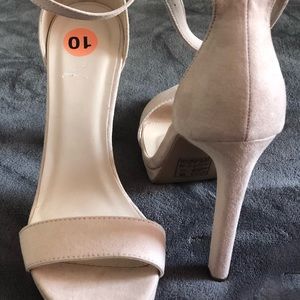Women’s sandals